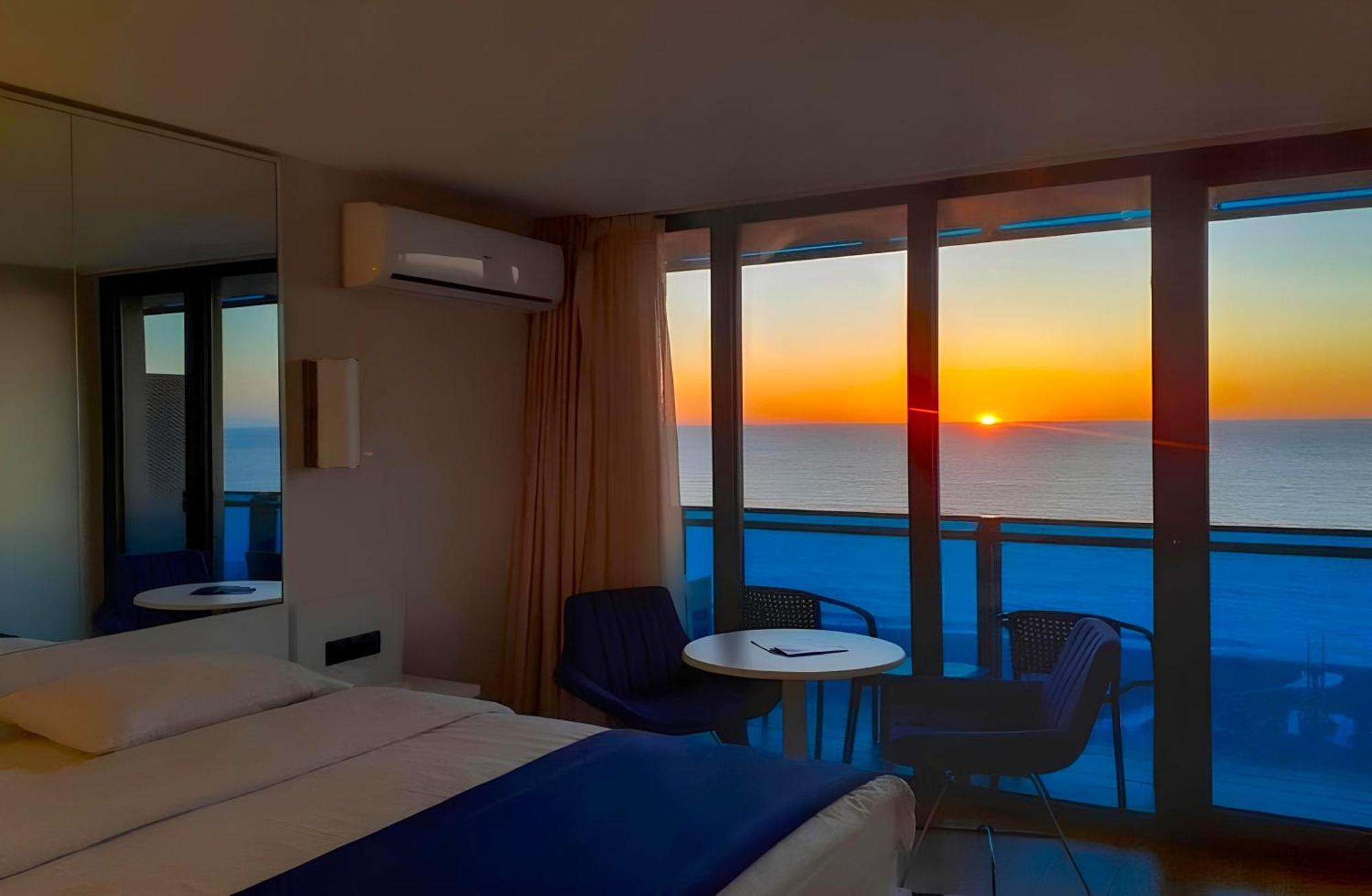 באטומי Orbi Panoramic Aparthotel מראה חיצוני תמונה