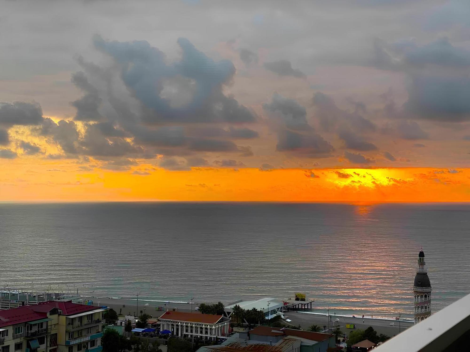 באטומי Orbi Panoramic Aparthotel מראה חיצוני תמונה